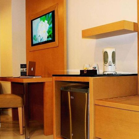 Grand Asia Hotel Макасар Екстер'єр фото