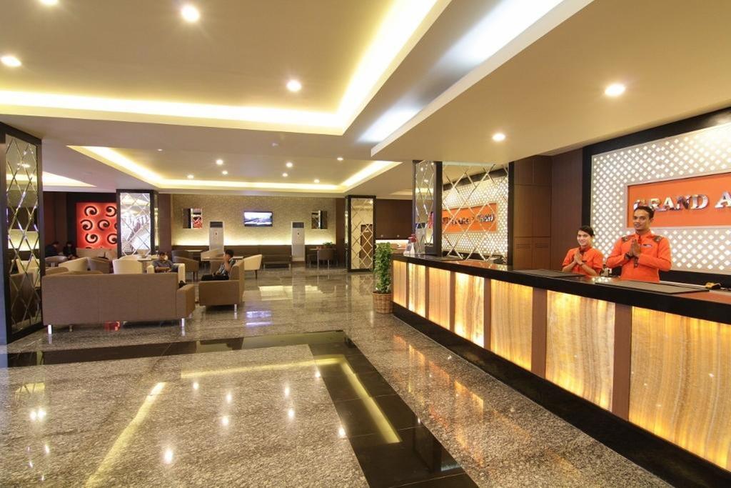 Grand Asia Hotel Макасар Екстер'єр фото