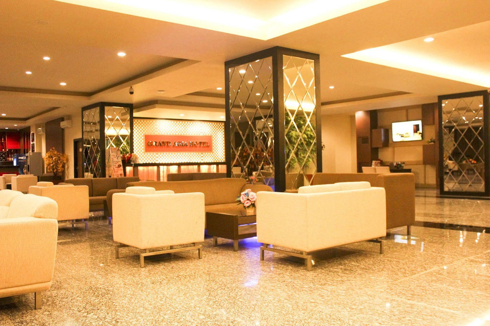 Grand Asia Hotel Макасар Екстер'єр фото