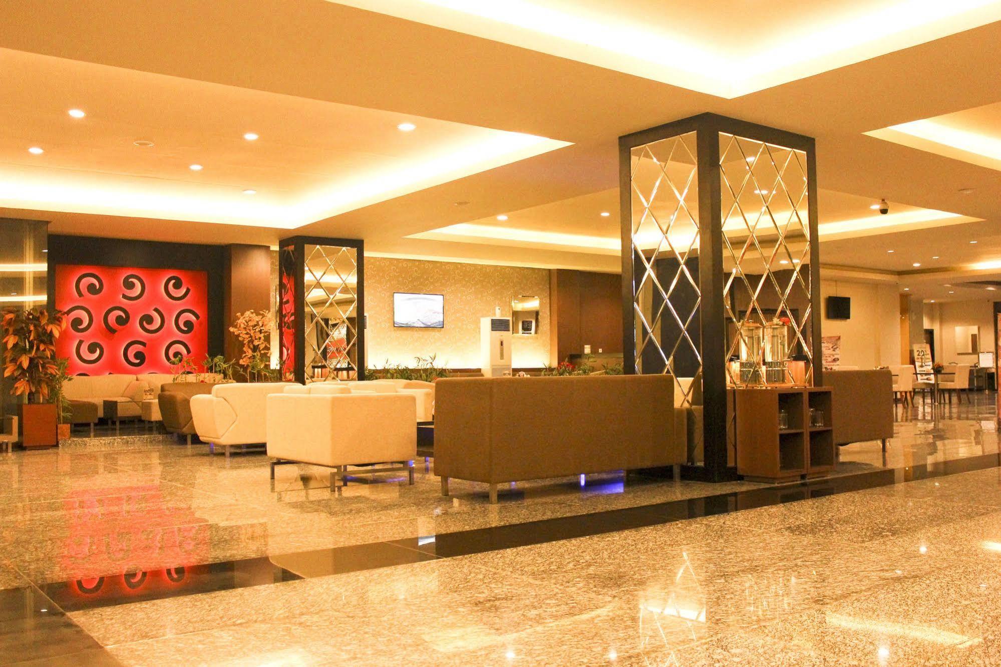 Grand Asia Hotel Макасар Екстер'єр фото